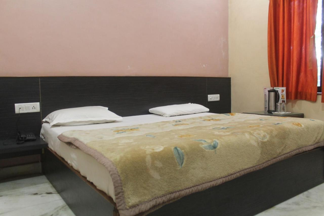 Cozy Room On Neelkanth Road Mount Abu Bagian luar foto