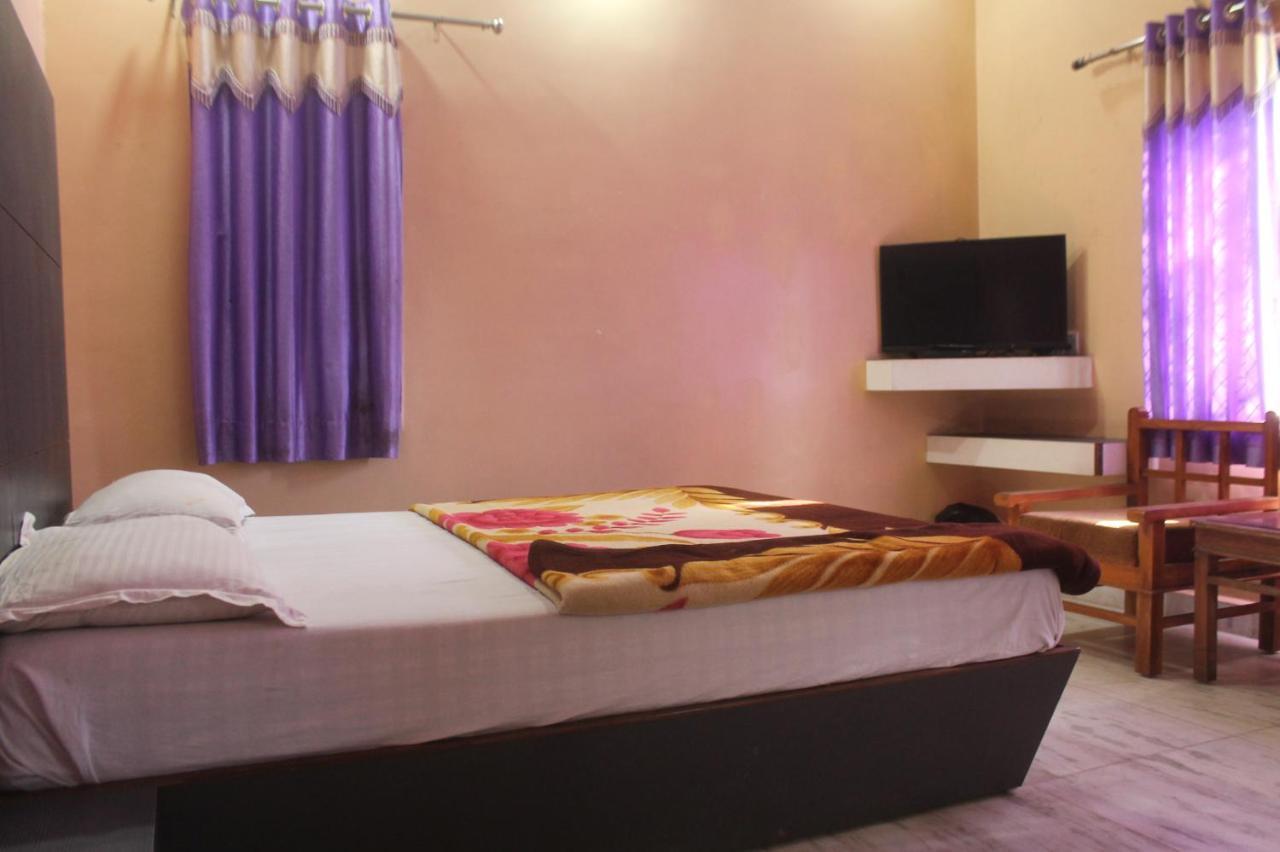 Cozy Room On Neelkanth Road Mount Abu Bagian luar foto