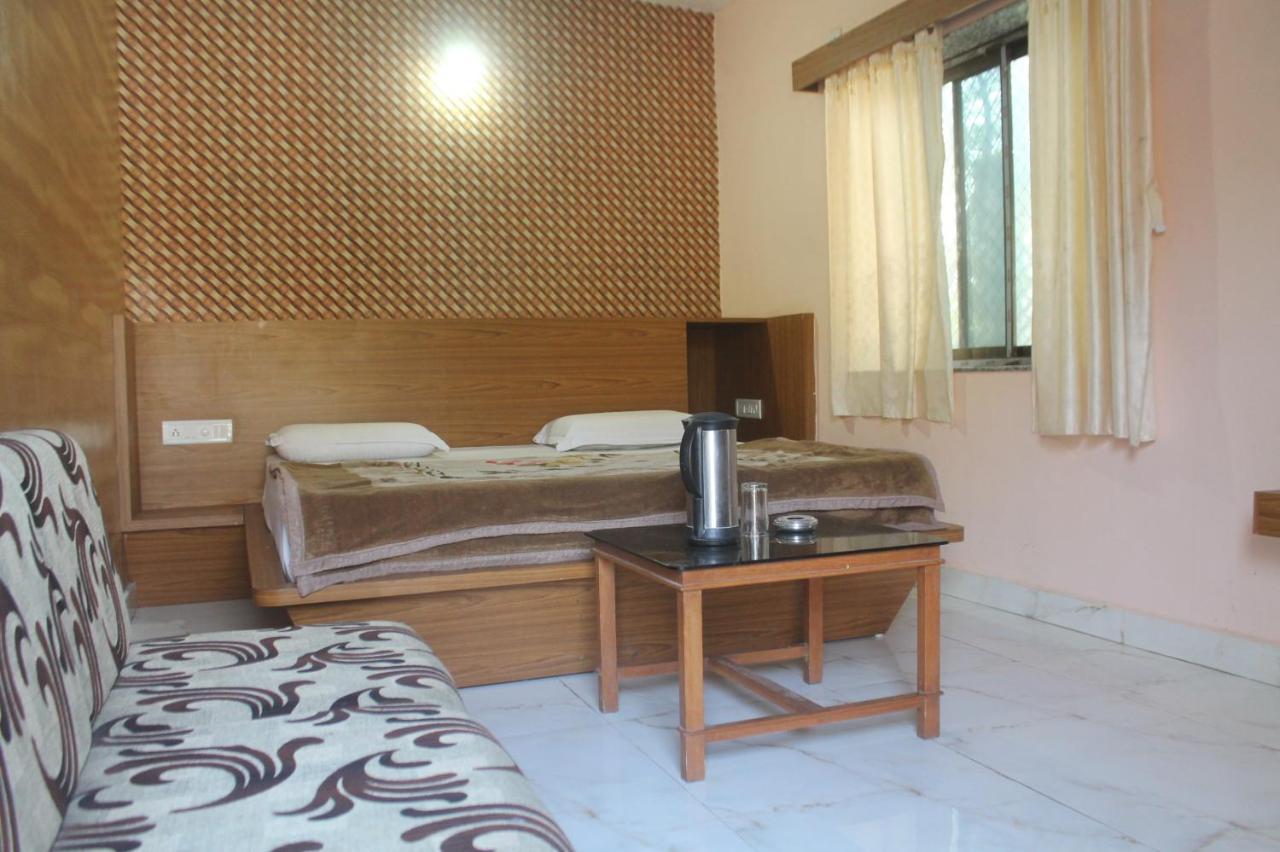 Cozy Room On Neelkanth Road Mount Abu Bagian luar foto