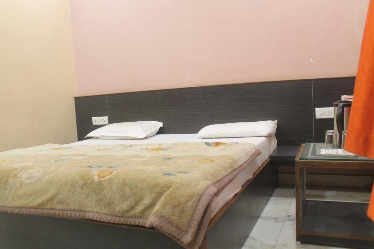 Cozy Room On Neelkanth Road Mount Abu Bagian luar foto