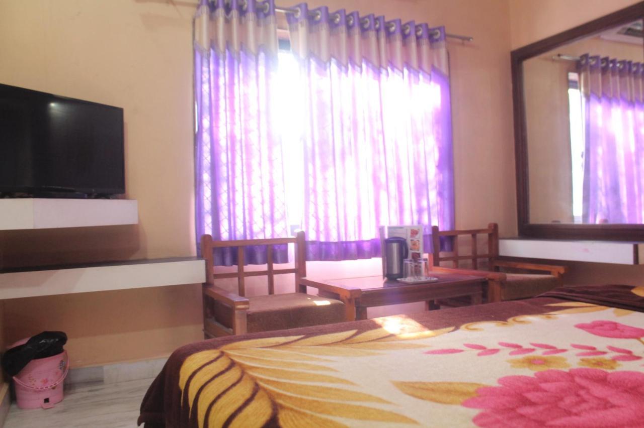 Cozy Room On Neelkanth Road Mount Abu Bagian luar foto